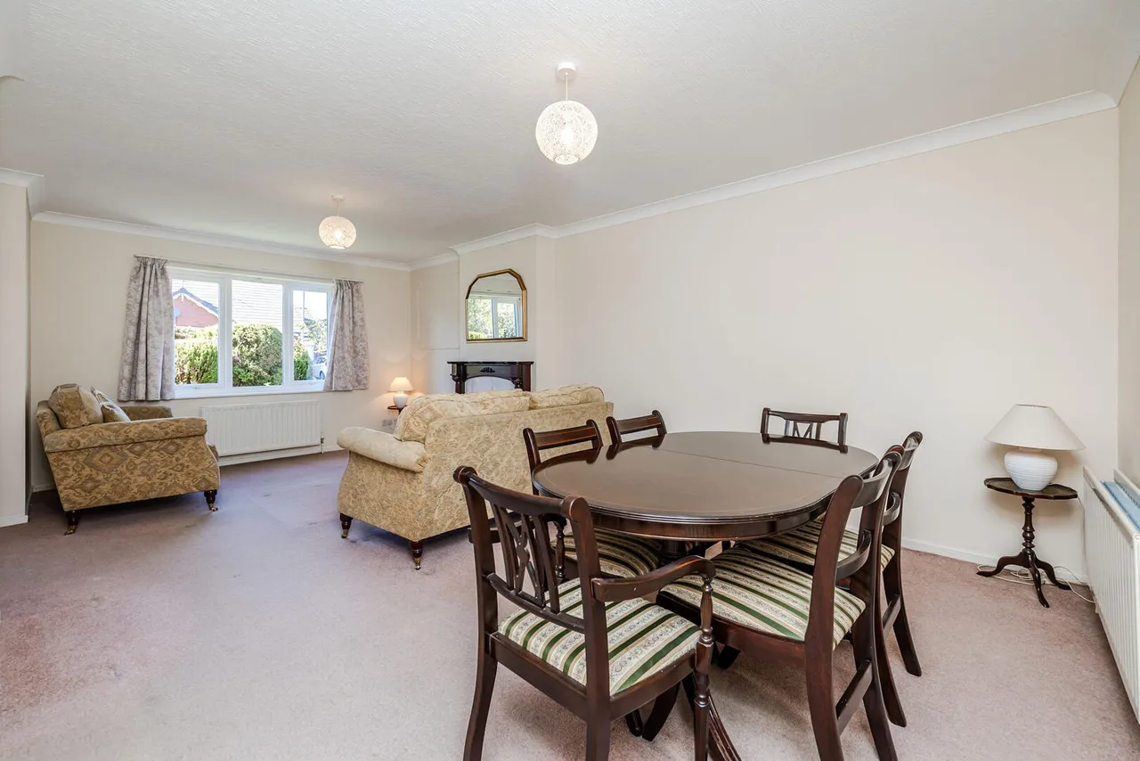 Old Station Court, Darras Hall, photo 2