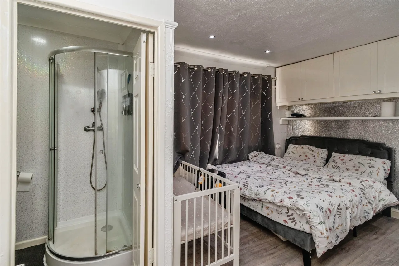 Summerhill Road, Bilston, WV14, photo 13