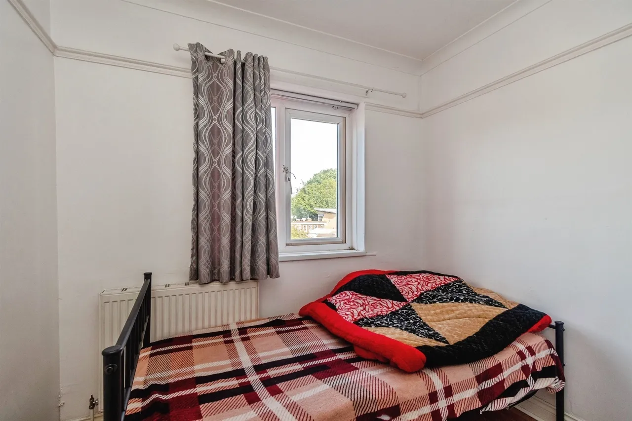 Summerhill Road, Bilston, WV14, photo 16