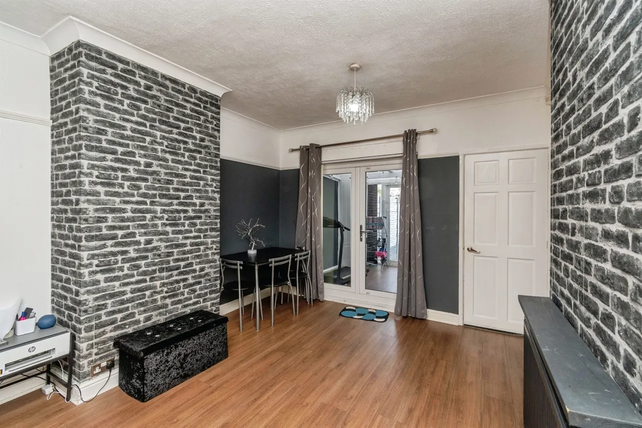 Summerhill Road, Bilston, WV14, photo 5