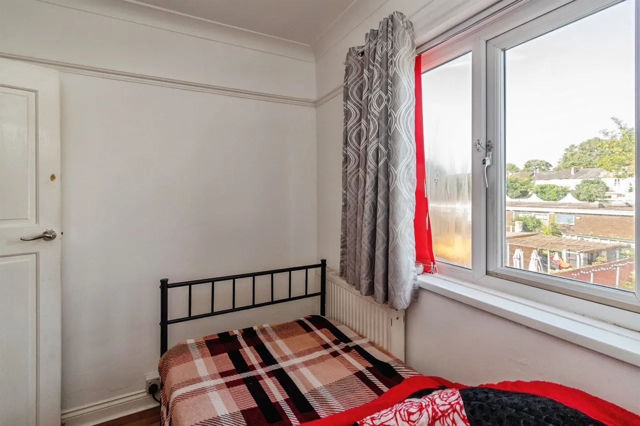 Summerhill Road, Bilston, WV14, photo 17