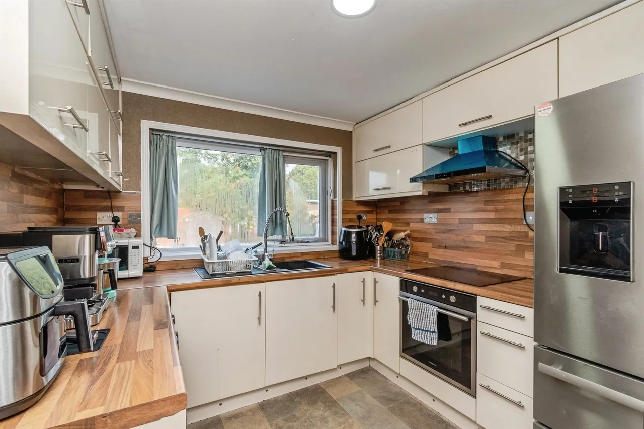 Summerhill Road, Bilston, WV14, photo 8