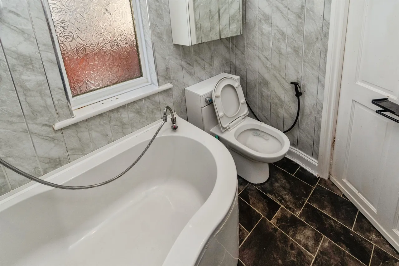 Summerhill Road, Bilston, WV14, photo 7