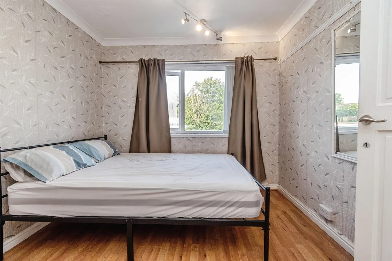 Summerhill Road, Bilston, WV14, photo 15