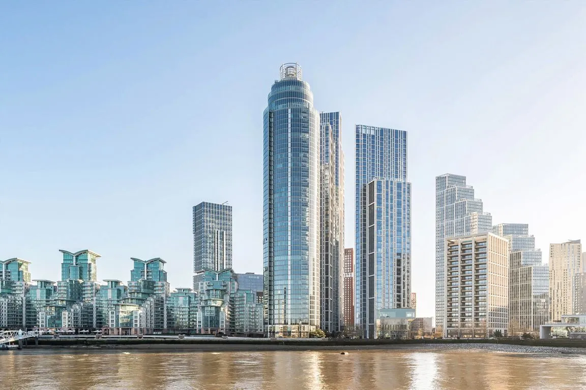 2 bed flat to rent, St George Wharf, London