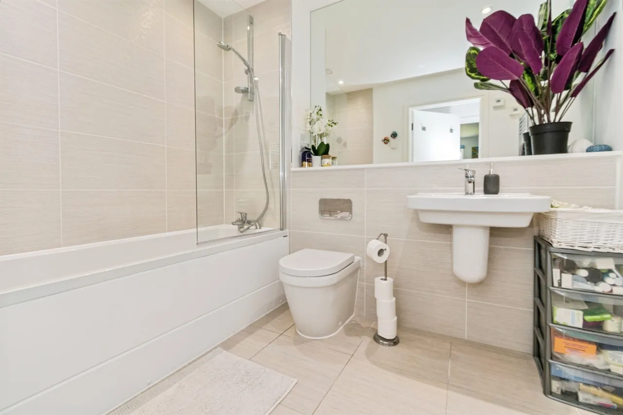 Meridian Way, SOUTHAMPTON, photo 12