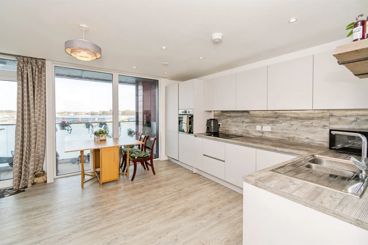 Meridian Way, SOUTHAMPTON, photo 2