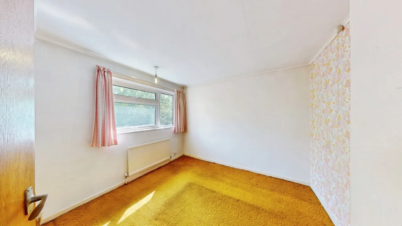Charlton Kings, Cheltenham, Glos, photo 7