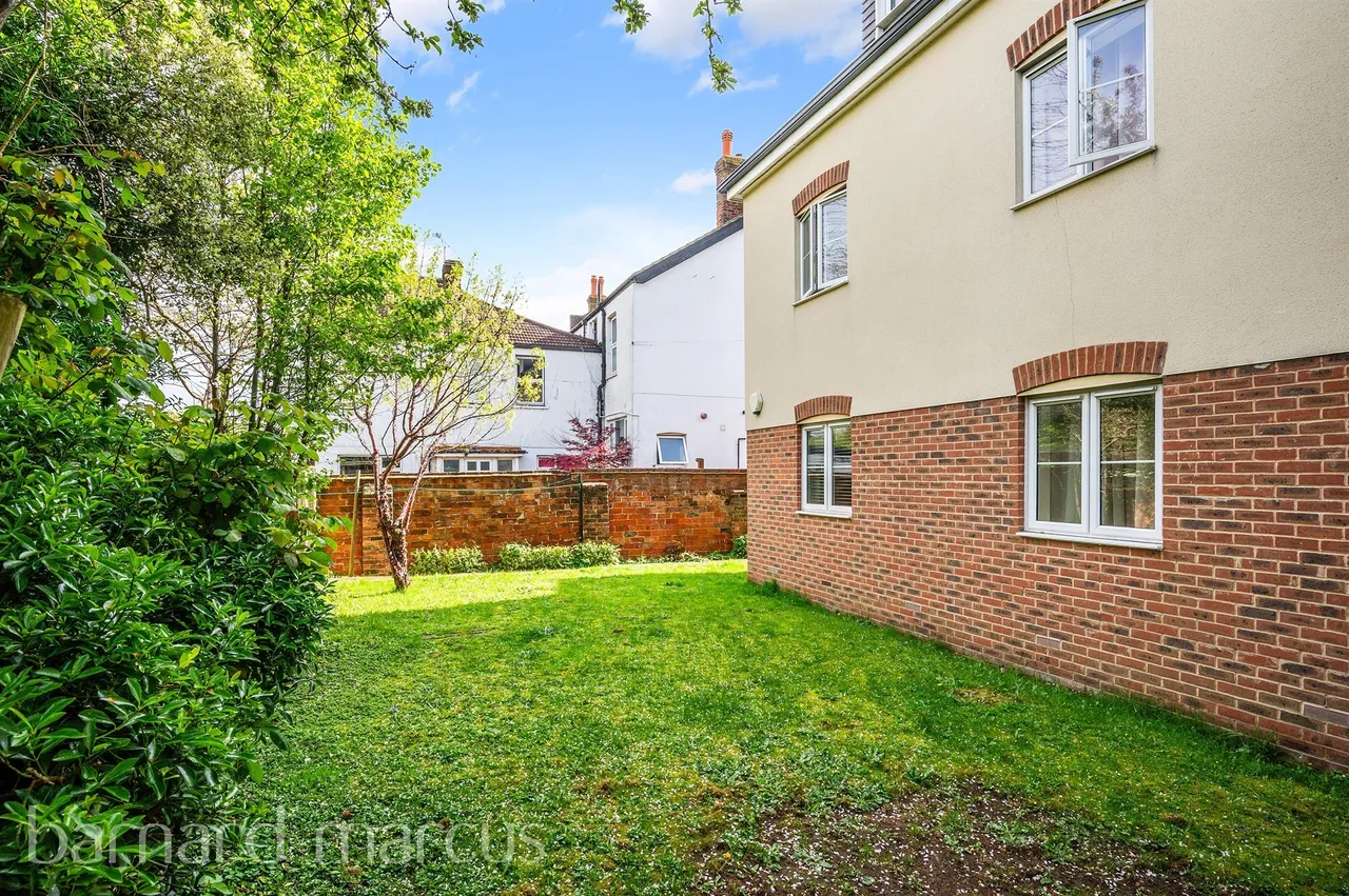 Epsom Road, Epsom, photo 5