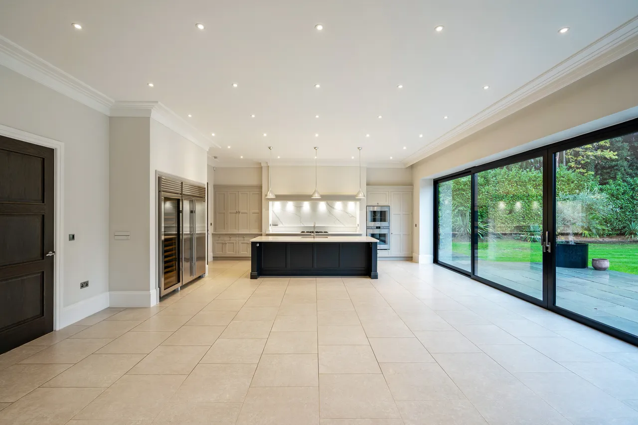 Bird Hill Rise, Oxshott, KT22, photo 7