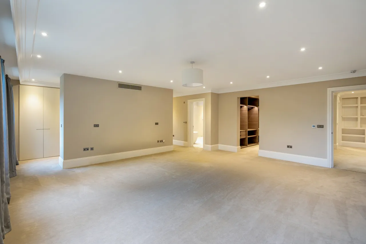 Bird Hill Rise, Oxshott, KT22, photo 9