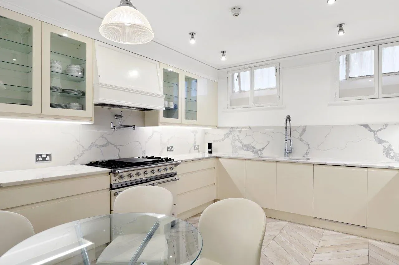 Upper Brook Street, Mayfair, W1K, photo 3