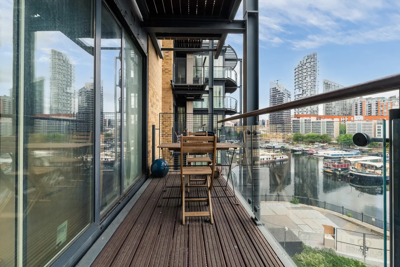 Boardwalk Place, London, E14, photo 10