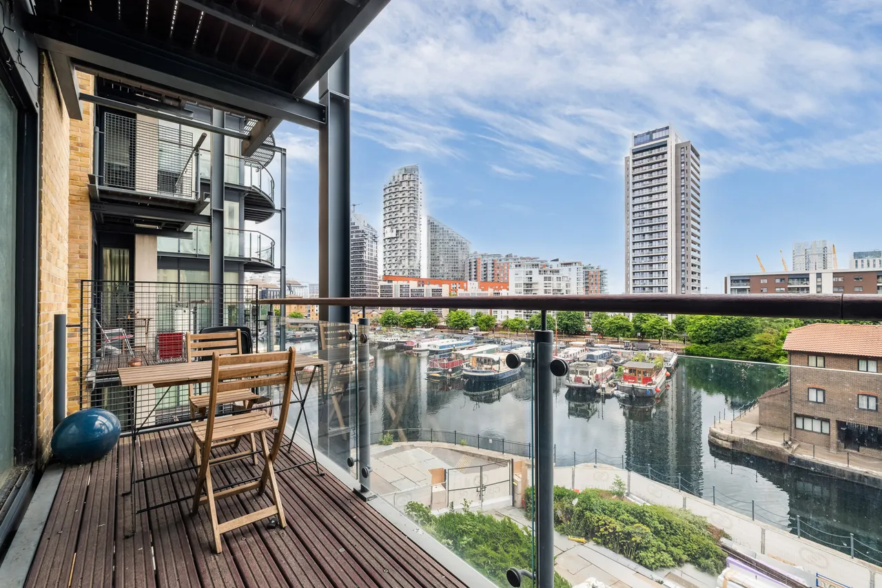 Boardwalk Place, London, E14, photo 2