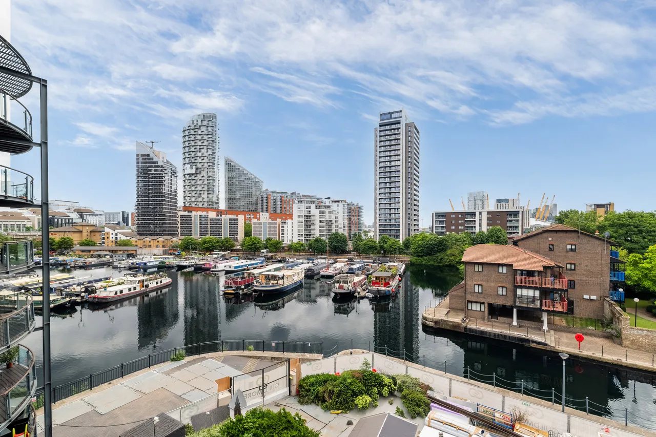 Boardwalk Place, London, E14, photo 4