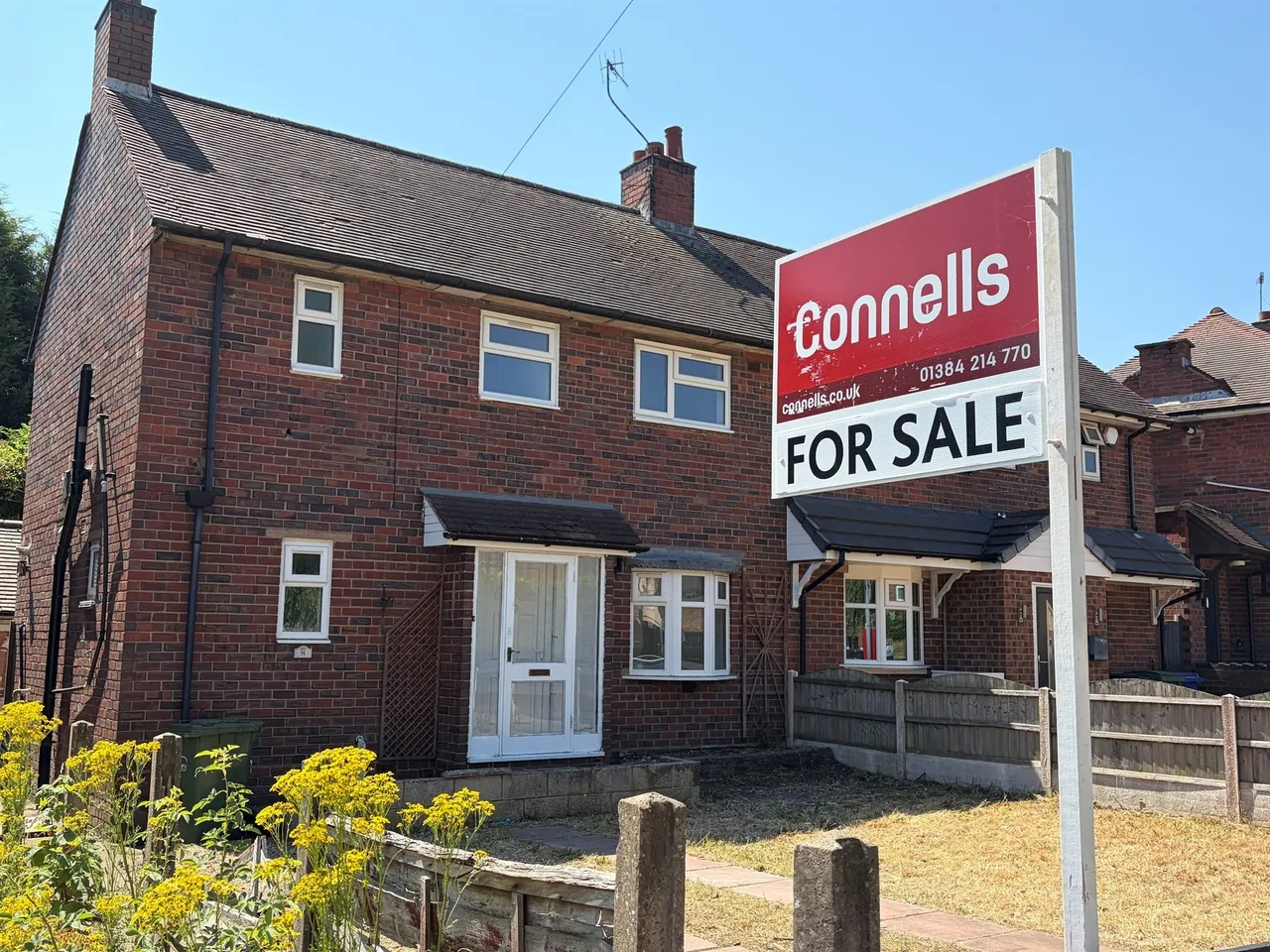 3 bed house for sale — Crossgate Road, Dudley