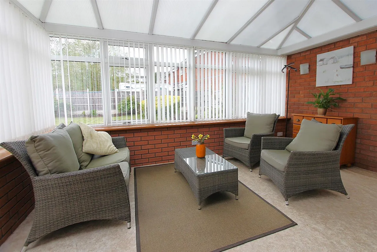 Curlew Close, Kidderminster, photo 5