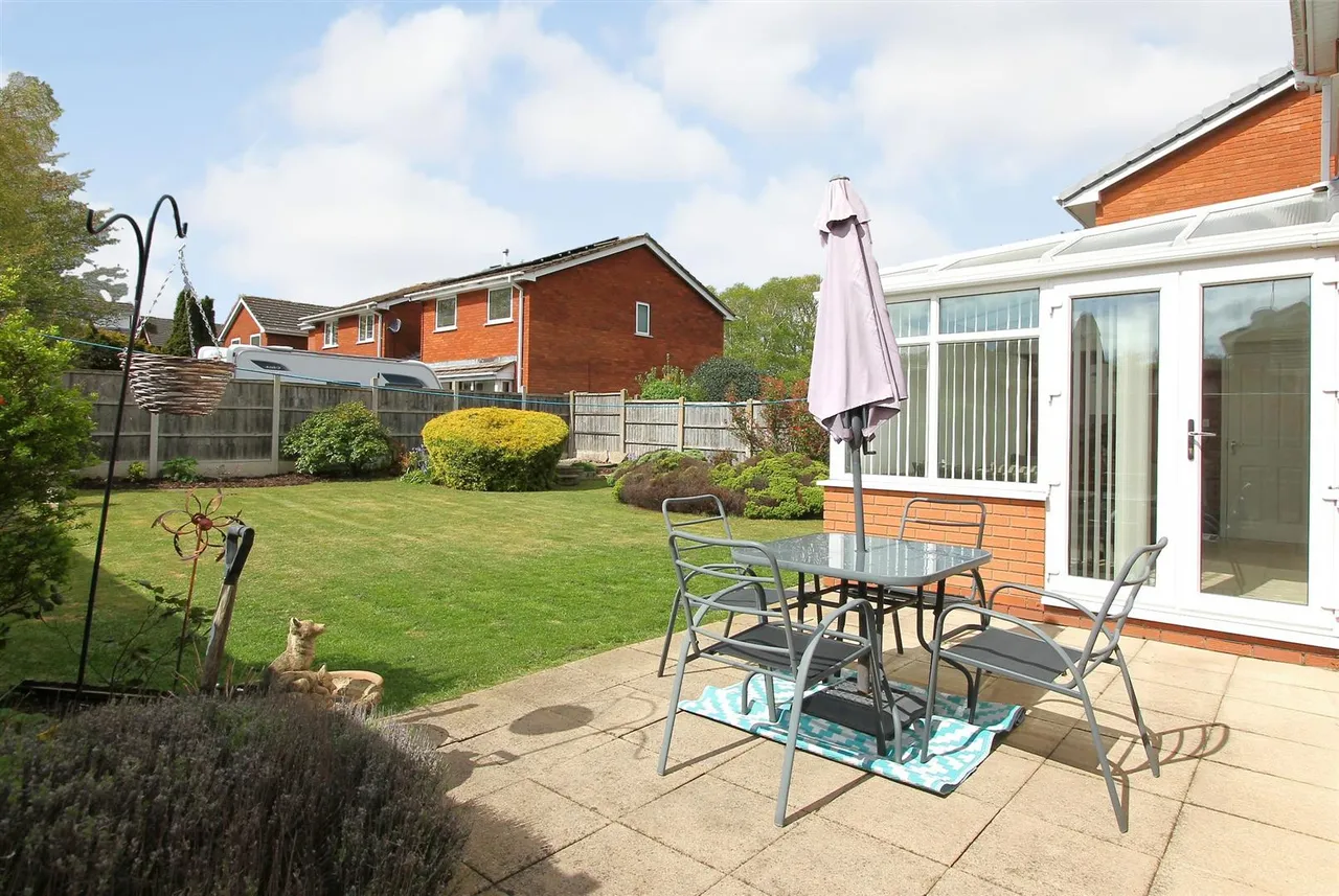 Curlew Close, Kidderminster, photo 10