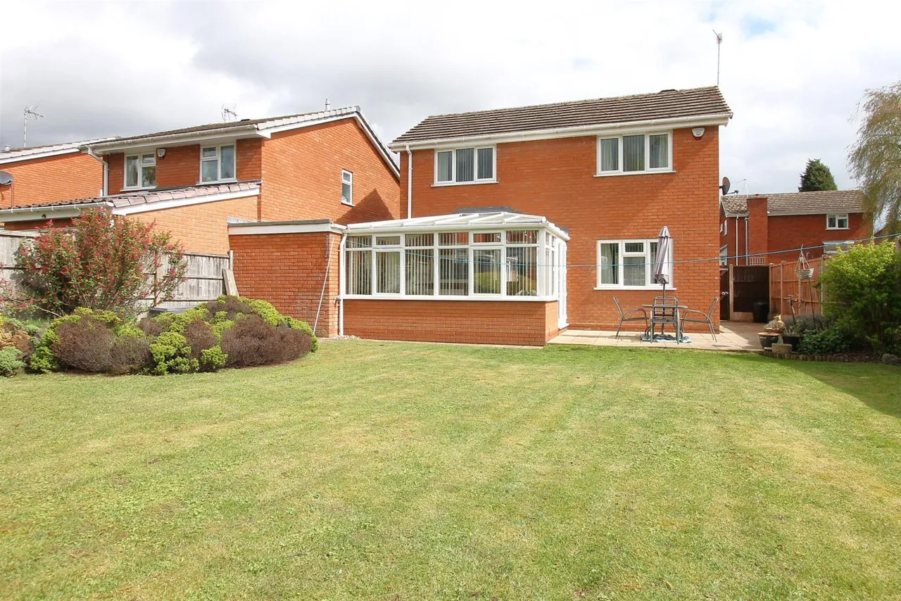 Curlew Close, Kidderminster, photo 11