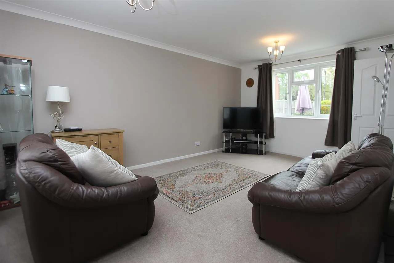 Curlew Close, Kidderminster, photo 4