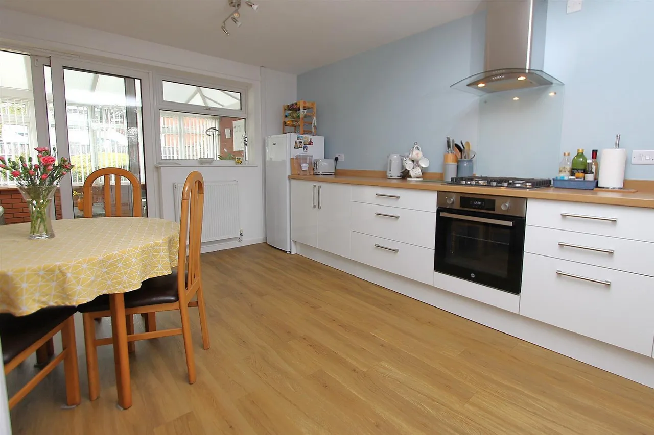 Curlew Close, Kidderminster, photo 2