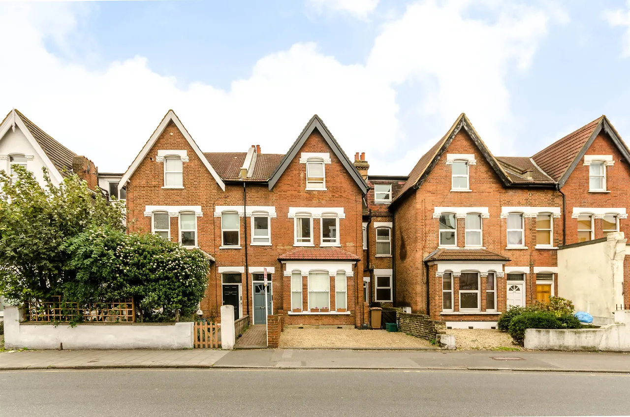 222b Merton Road, London, photo 9