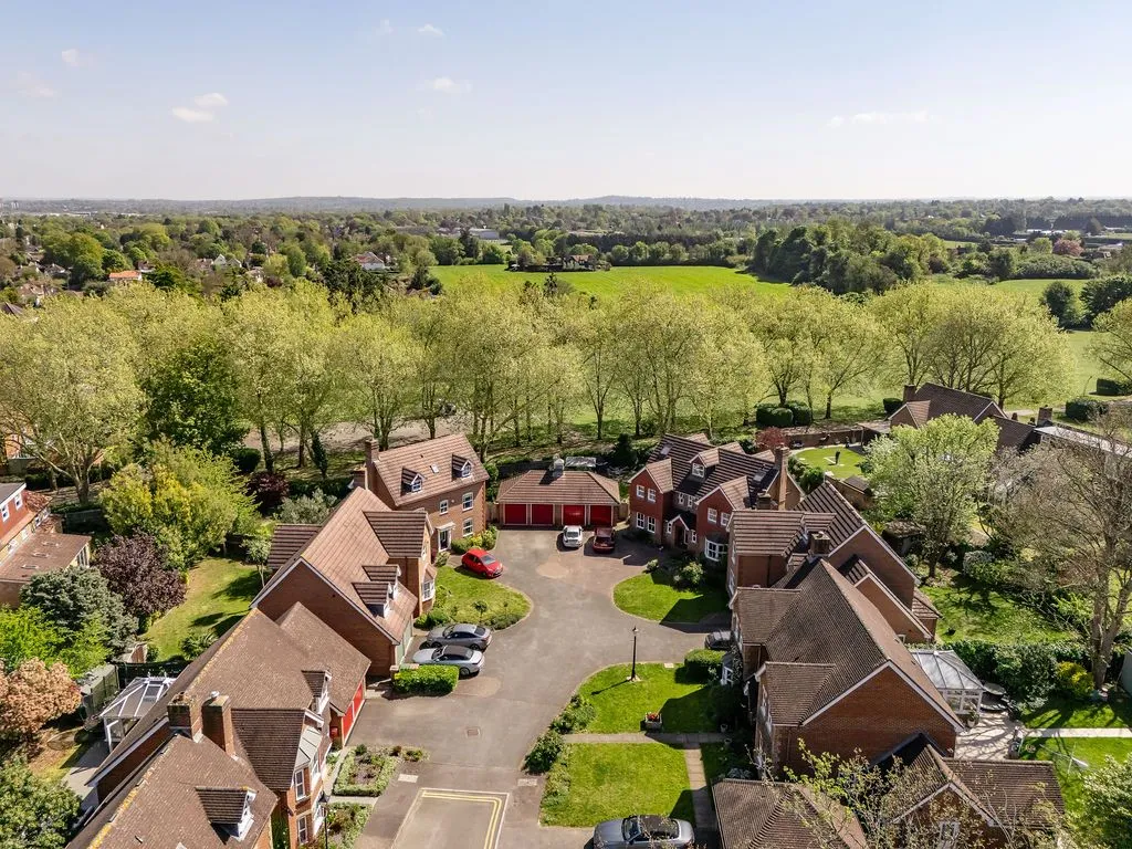 Lawson Walk, Carshalton Beeches, SM5 4HE, photo 12