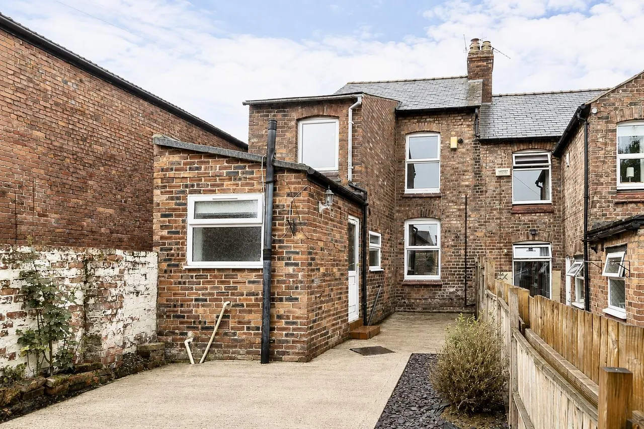Coronation Street, Chester, CH4, photo 12