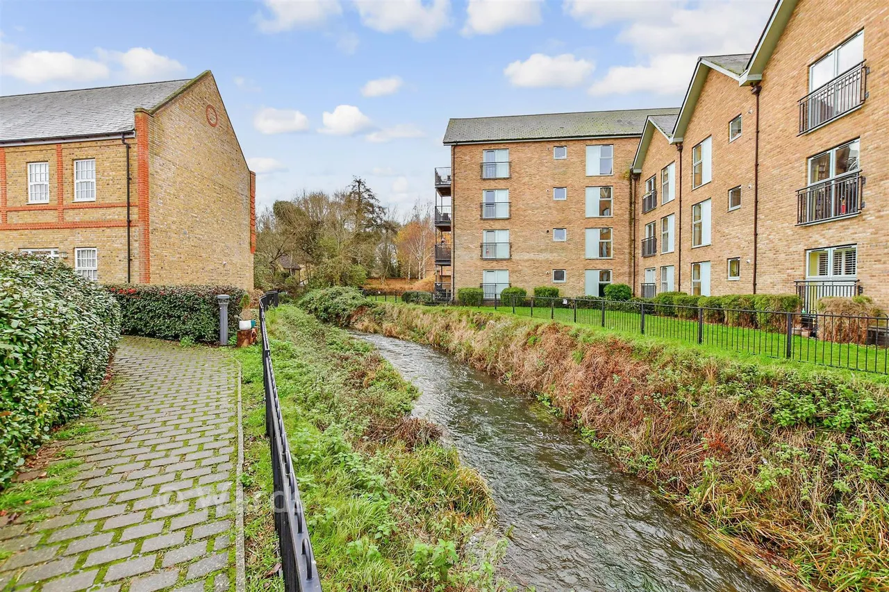 Esparto Way, Dartford, DA4, photo 8