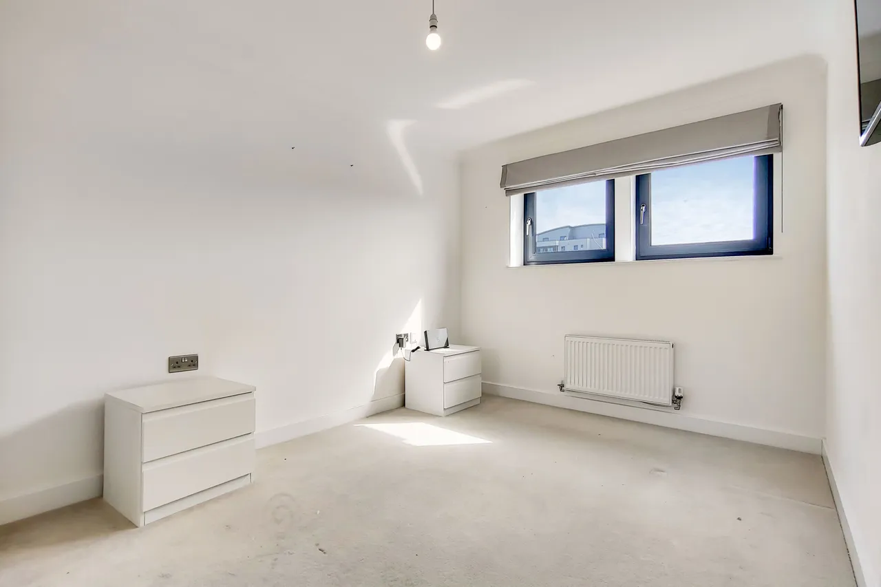 Flat 7, The Ship Apartments, 90 Hardinge Street, London, photo 7