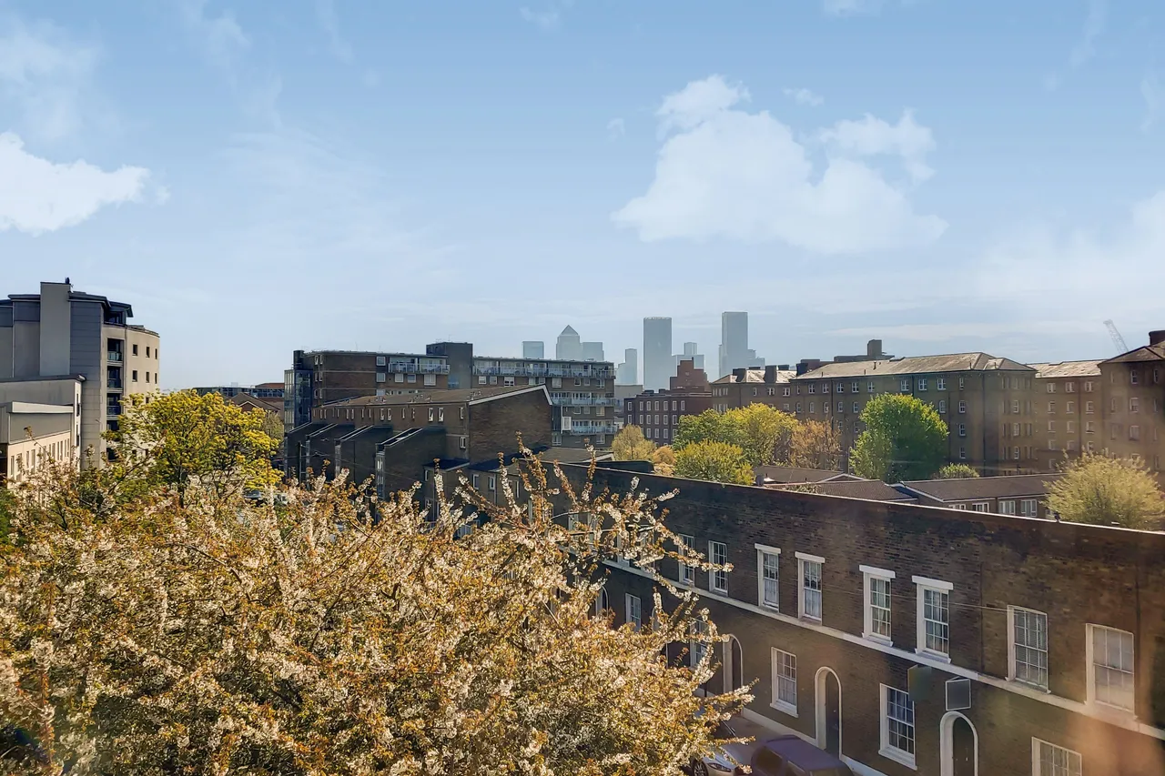 Flat 7, The Ship Apartments, 90 Hardinge Street, London, photo 3