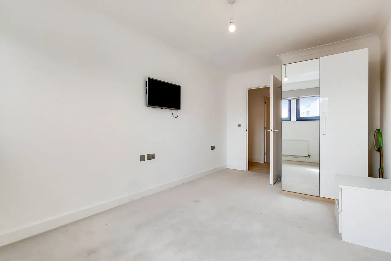 Flat 7, The Ship Apartments, 90 Hardinge Street, London, photo 6