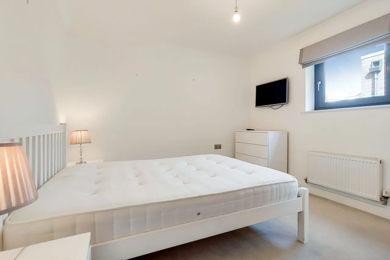 Flat 7, The Ship Apartments, 90 Hardinge Street, London, photo 12
