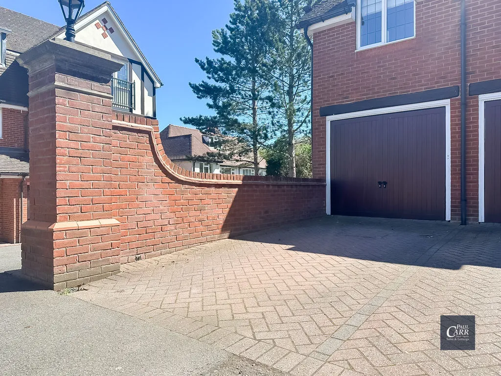 Roman Place, Streetly, B74, photo 25