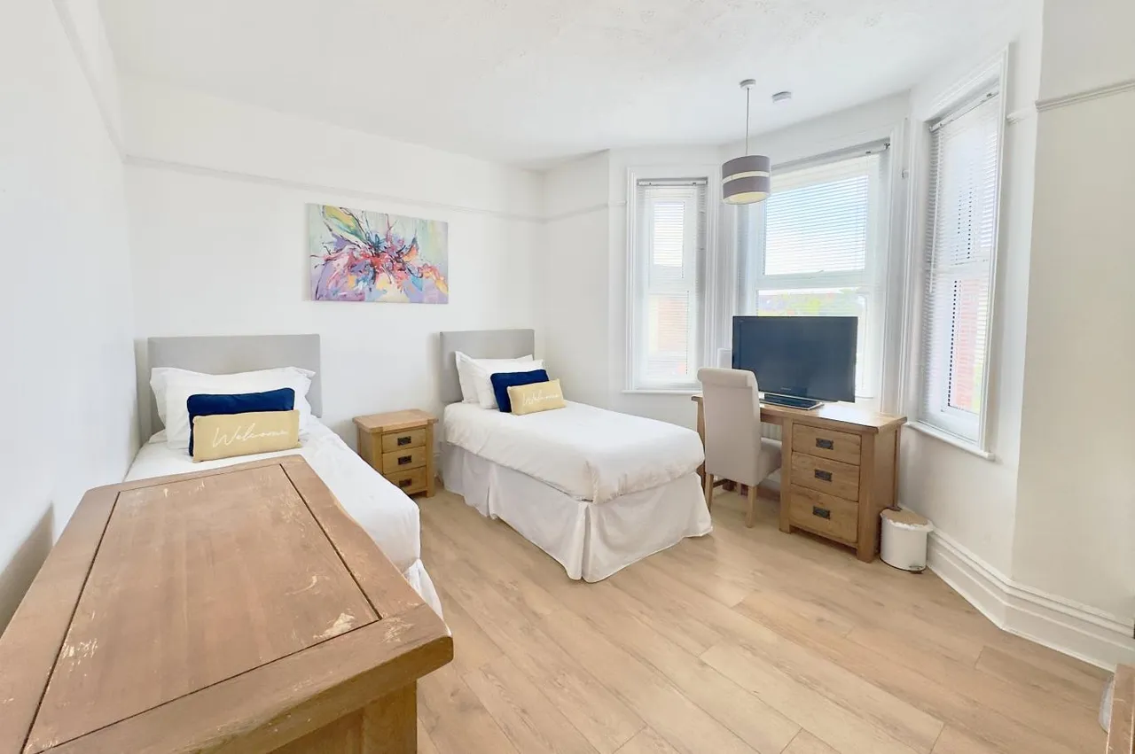 Acland Road, BH9, photo 17