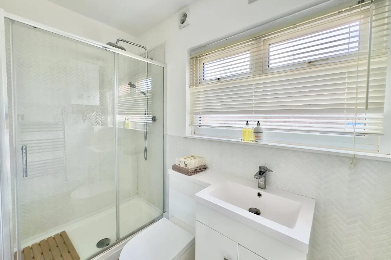 Acland Road, BH9, photo 14