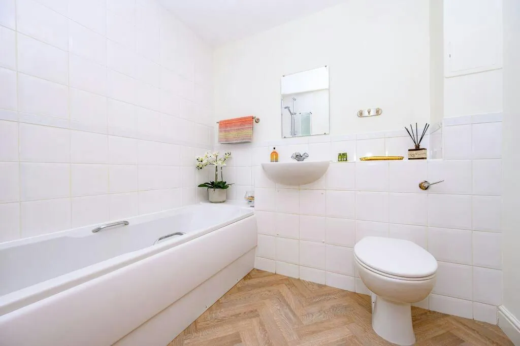 Ovaltine Court, Ovaltine Drive, Kings Langley, WD4 8GX, photo 8