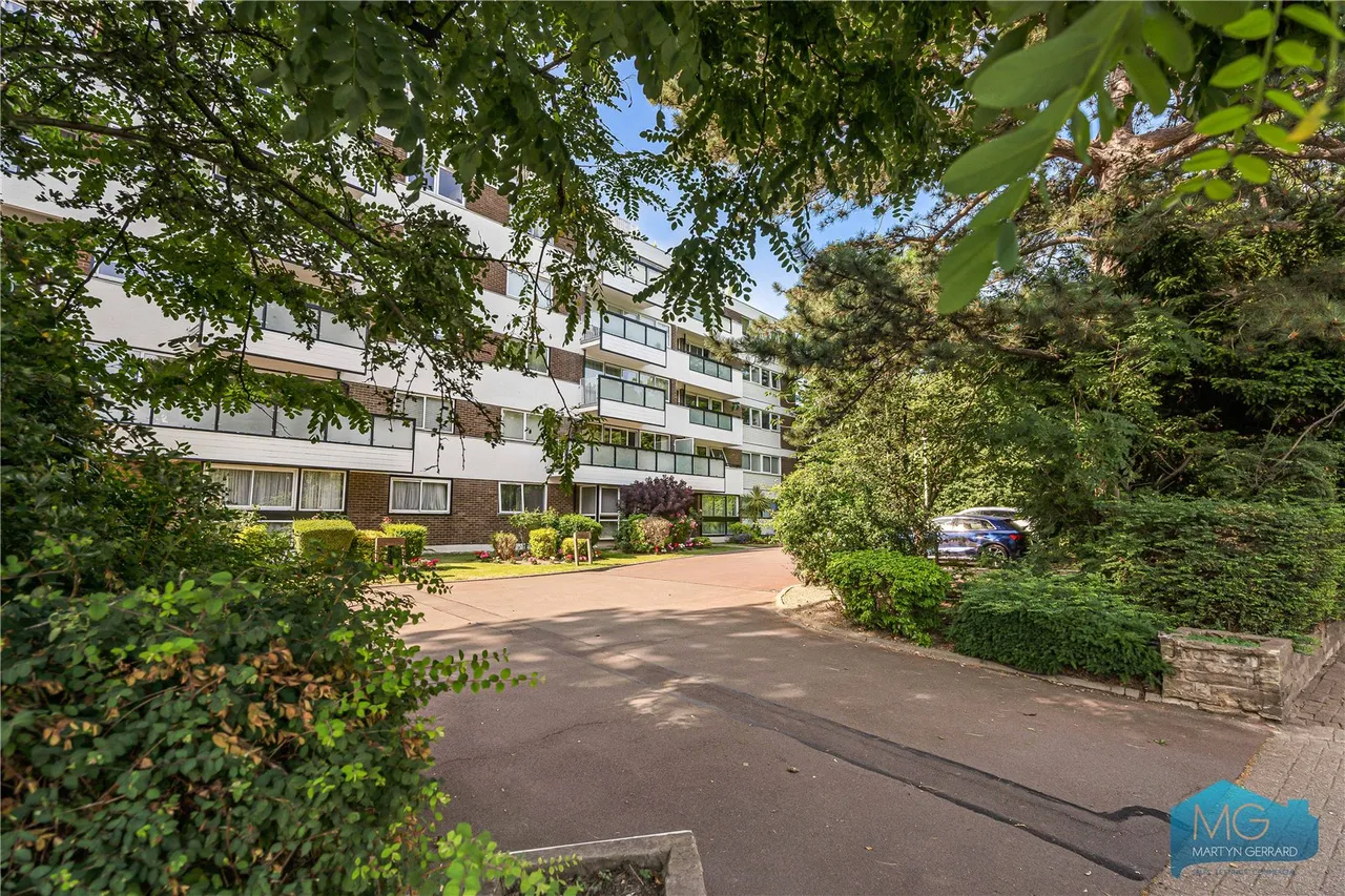 3 bed flat for sale, Oakleigh Road North, Whetstone, N20