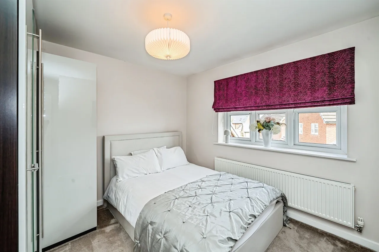 Newton Avenue, Berryfields, Aylesbury, photo 10