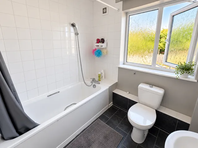 Trenchard Crescent, Chelmsford, CM1, photo 5