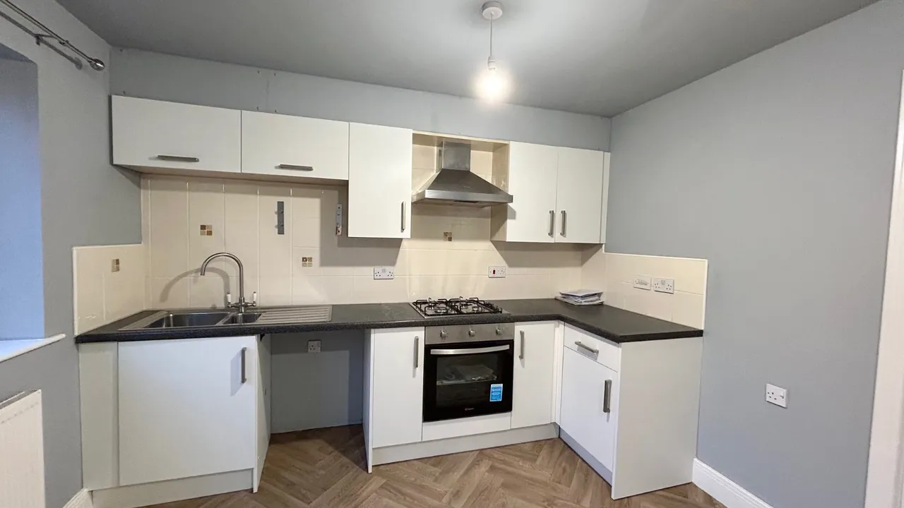 Hazel Gardens, Worsbrough, S70, photo 3