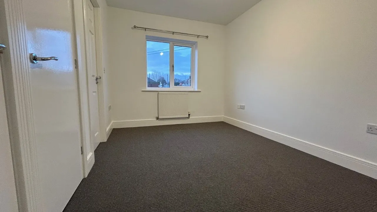 Hazel Gardens, Worsbrough, S70, photo 6