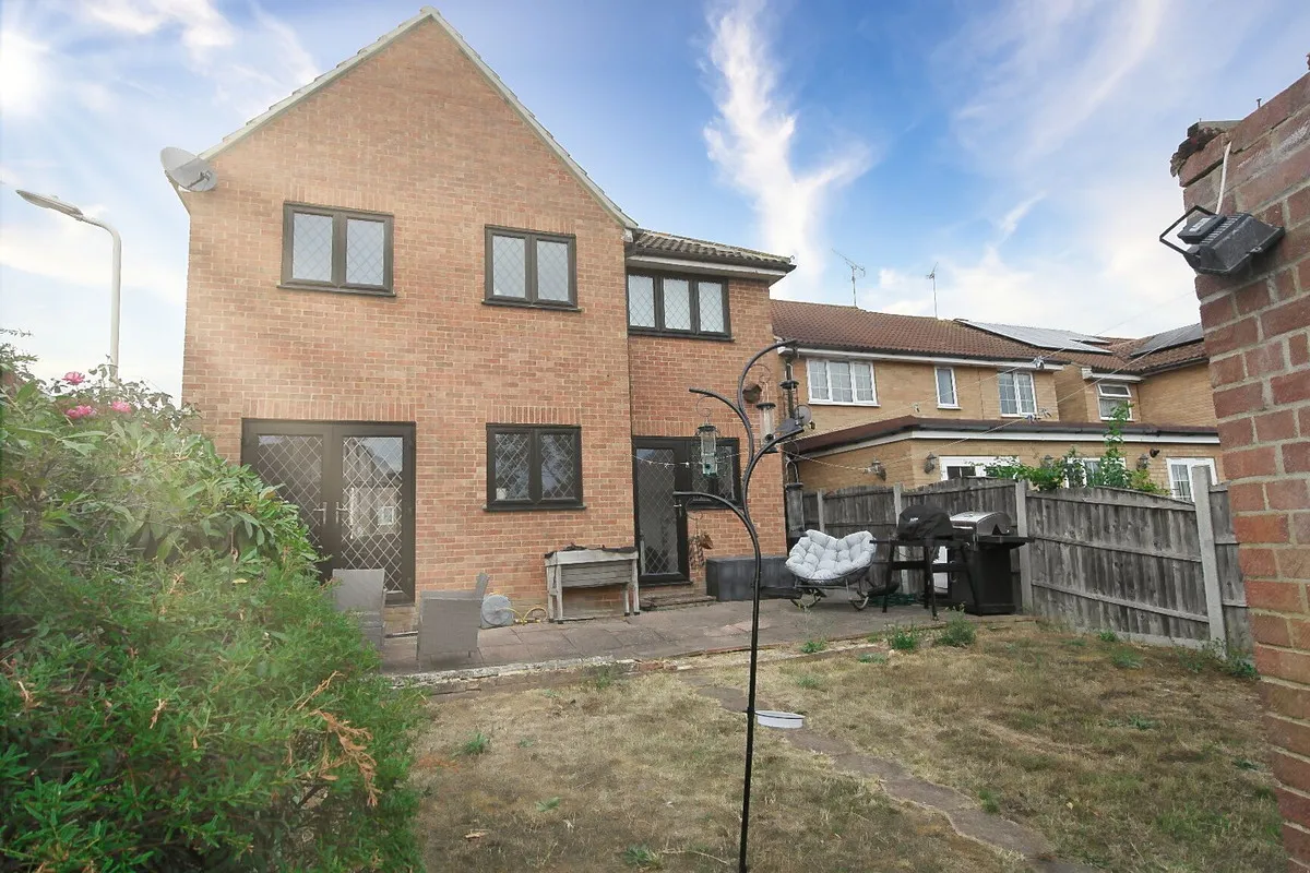 Romford, RM3, photo 26
