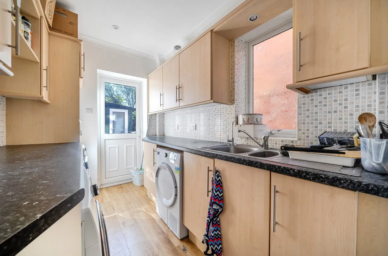 Beckingham Road, Guildford, GU2, photo 15