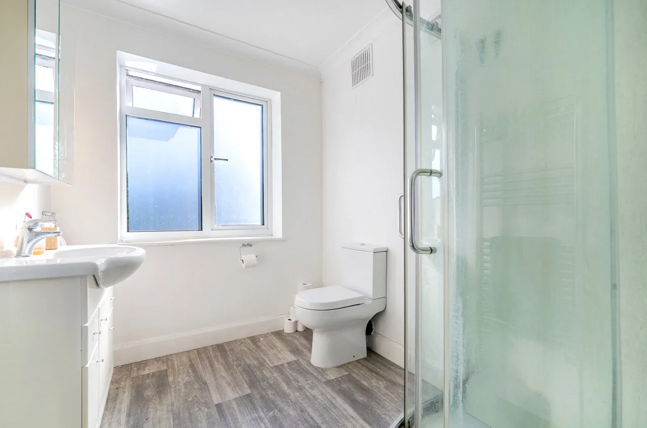 Beckingham Road, Guildford, GU2, photo 13
