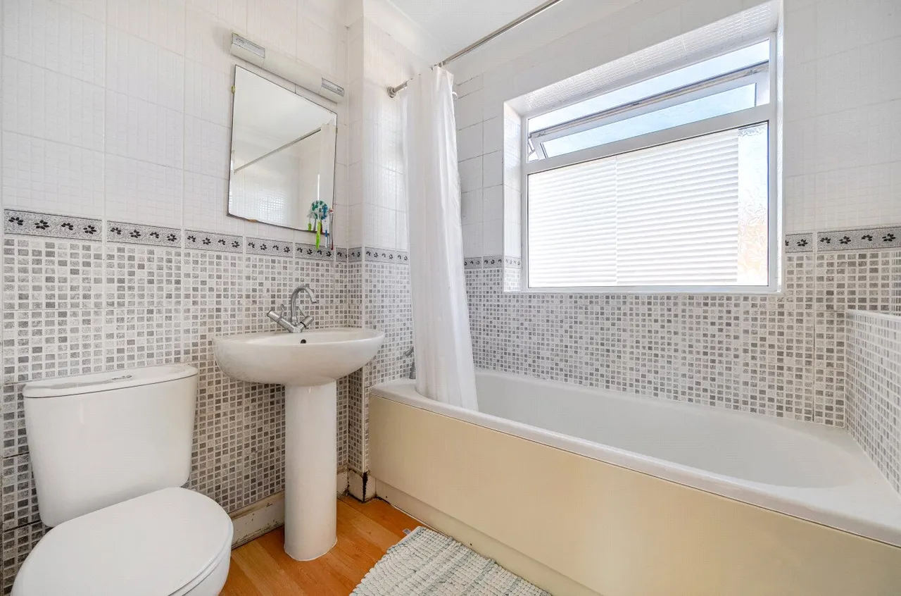 Beckingham Road, Guildford, GU2, photo 12