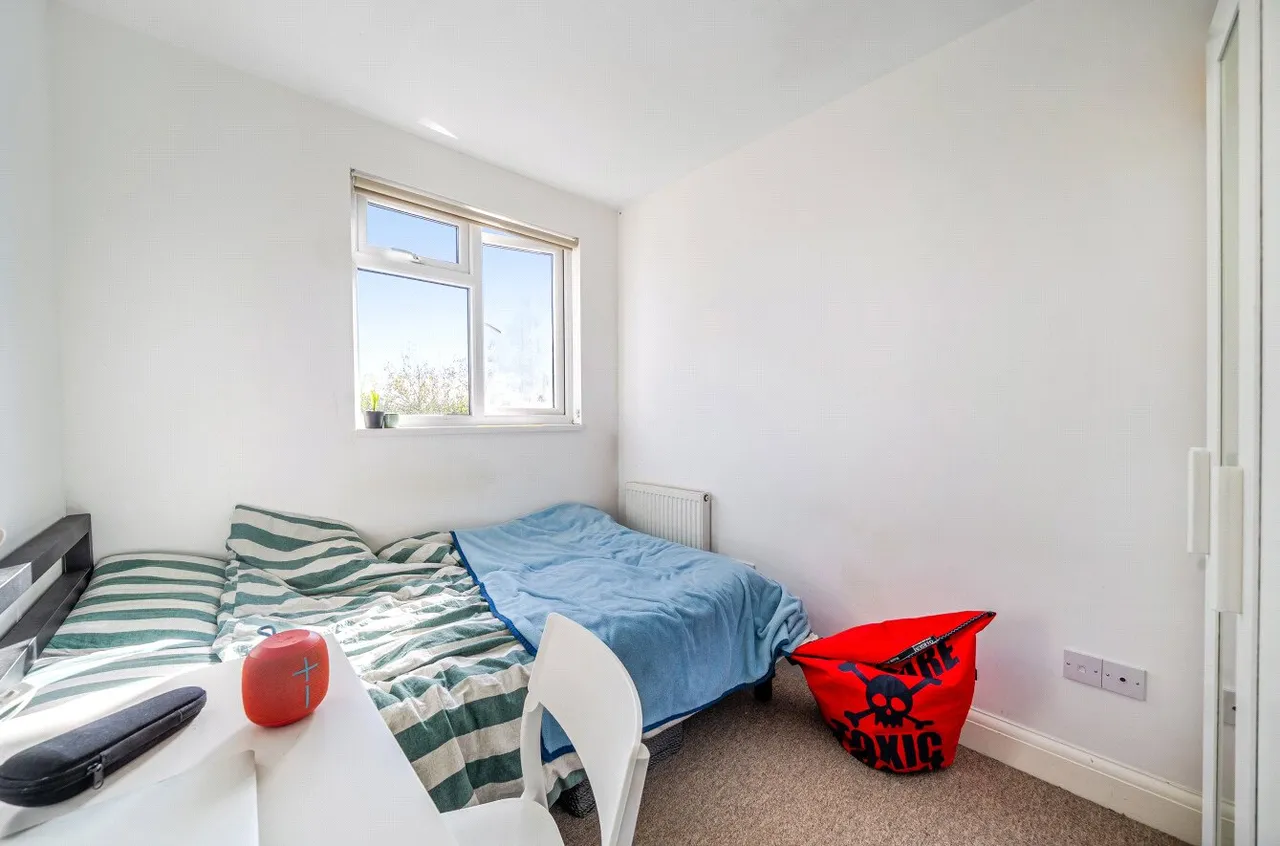 Beckingham Road, Guildford, GU2, photo 11