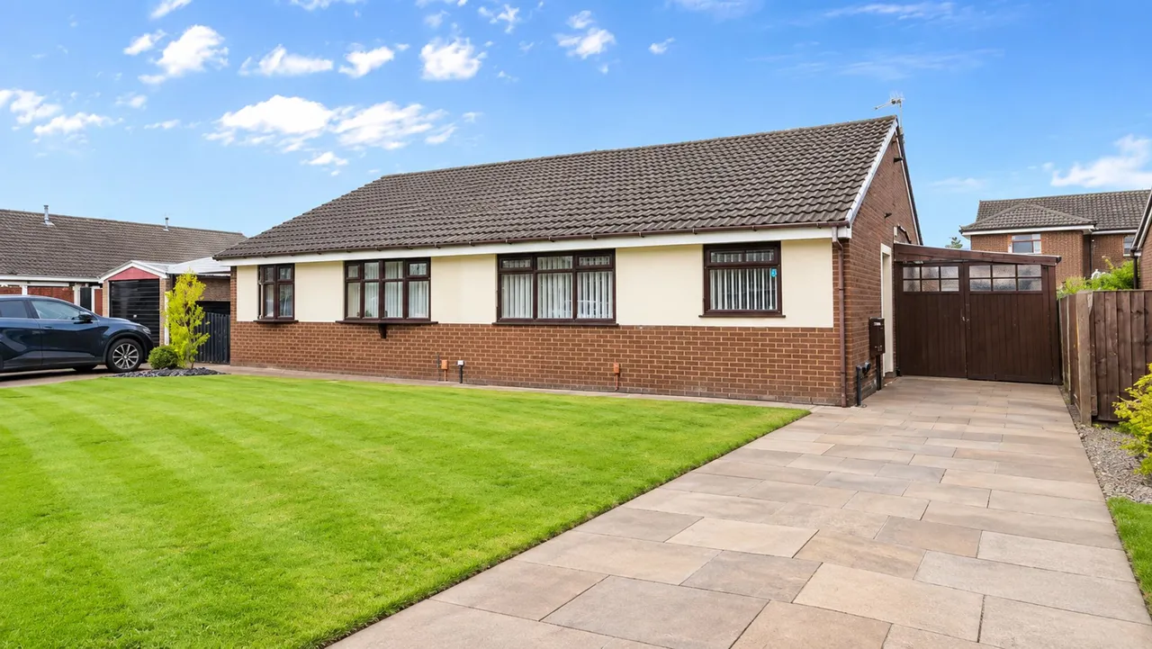 2 bed house for sale, New Barn Avenue, Ashton-In-Makerfield, WN4