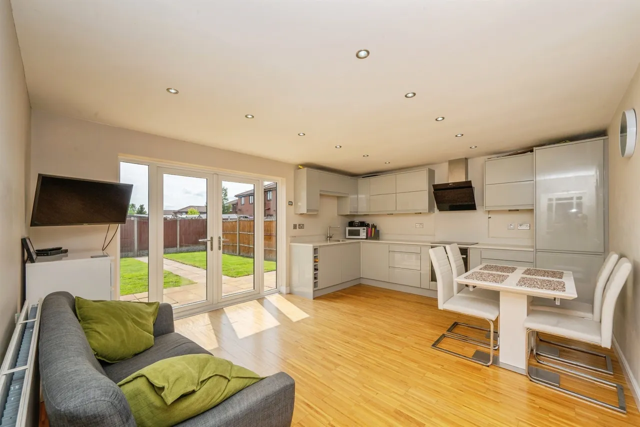 Merrybower Close, Stenson Fields, DE24, photo 5