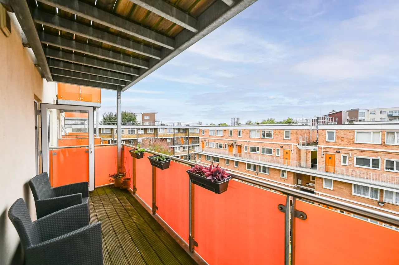 Flat 8, Chaplin Court, 20 Joseph Street, London, photo 10